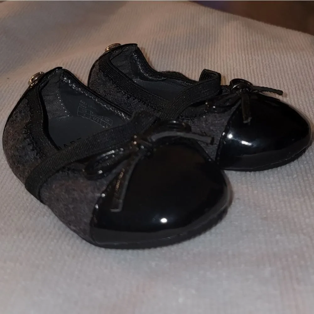 New Stuart Weitzman Legacy Black Patent & Gray Baby Shoes 3-6 Months Size 2